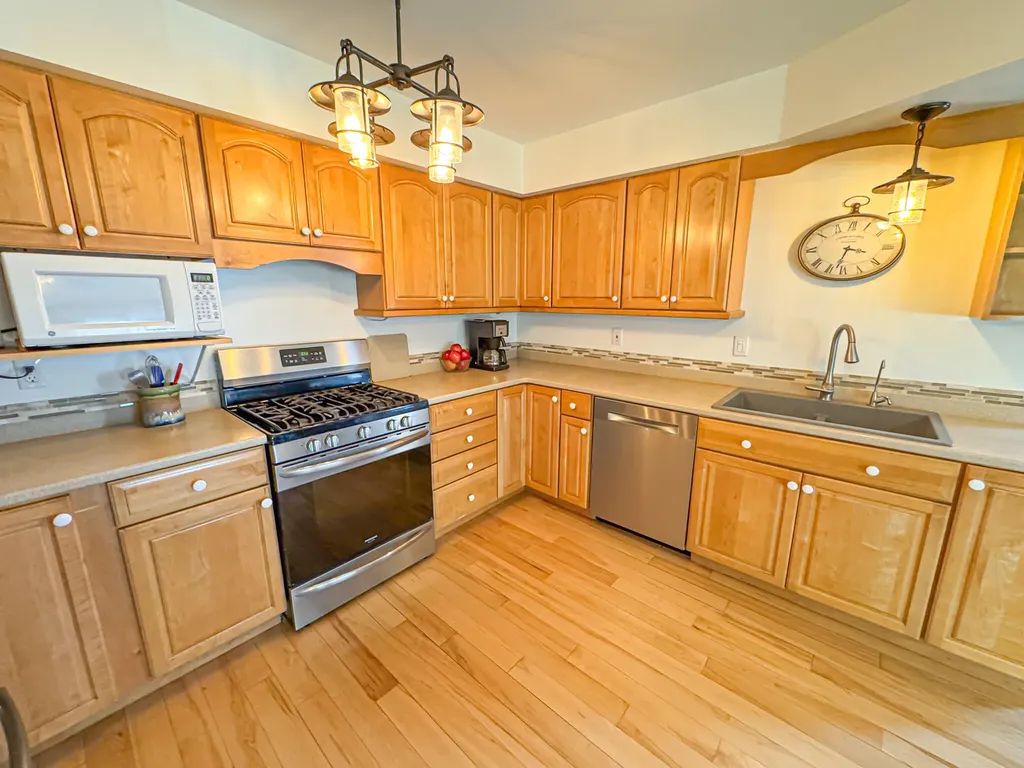 1086 Ivanhoe Drive Laketon Township MI 49445