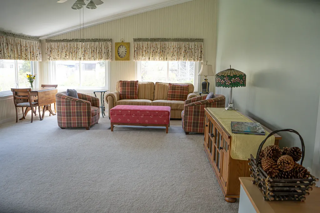 1086 Ivanhoe Drive Laketon Township MI 49445