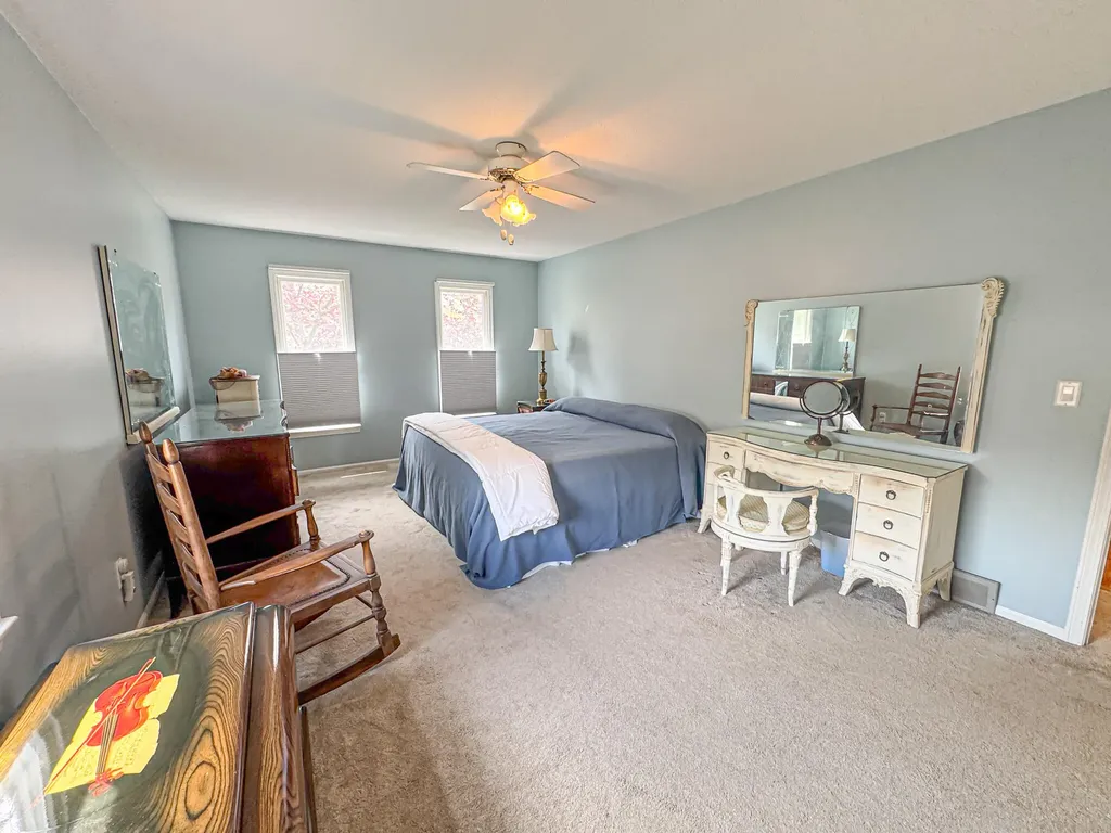 1086 Ivanhoe Drive Laketon Township MI 49445