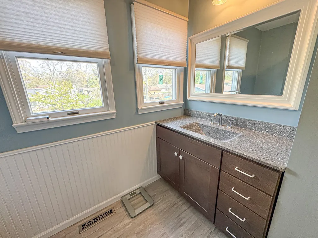 1086 Ivanhoe Drive Laketon Township MI 49445