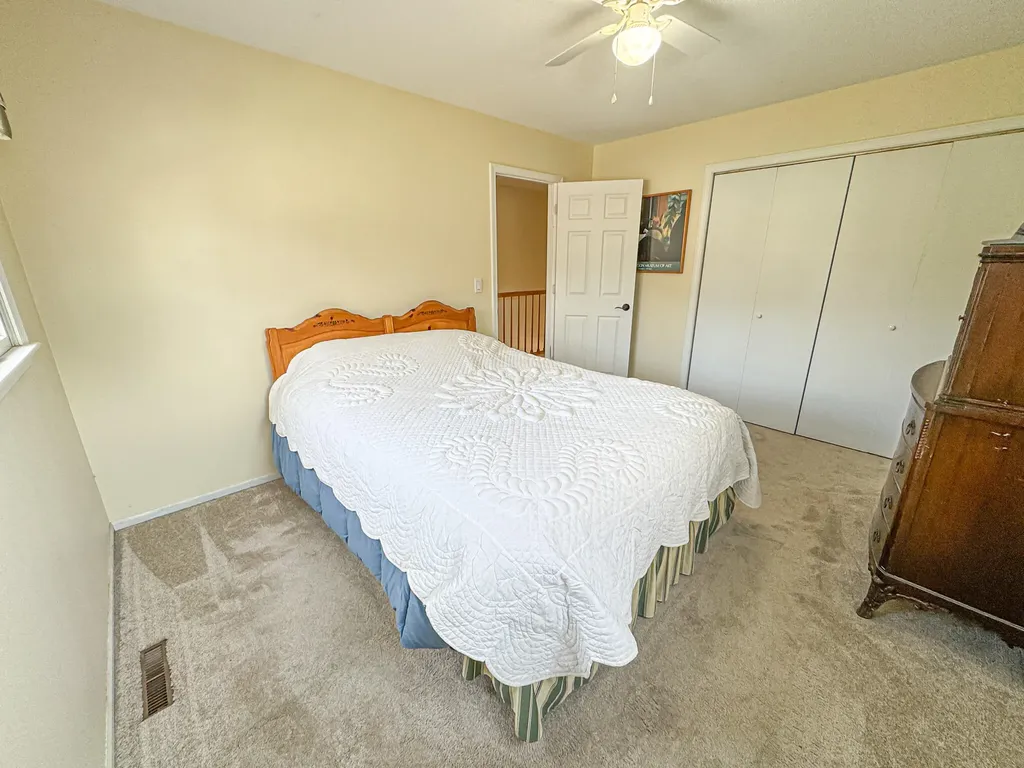 1086 Ivanhoe Drive Laketon Township MI 49445