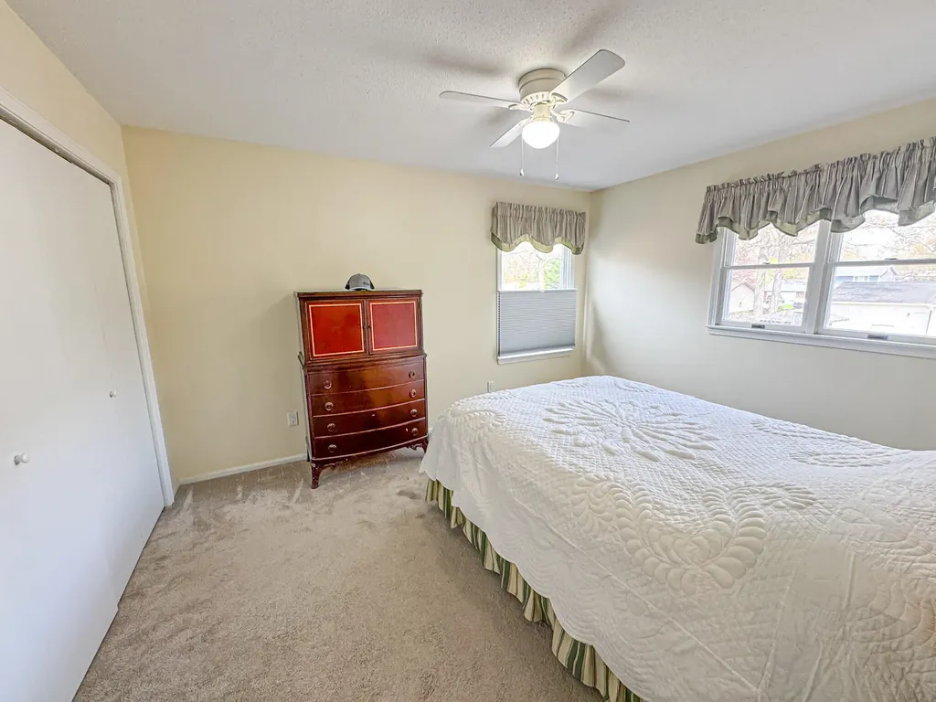 1086 Ivanhoe Drive Laketon Township MI 49445