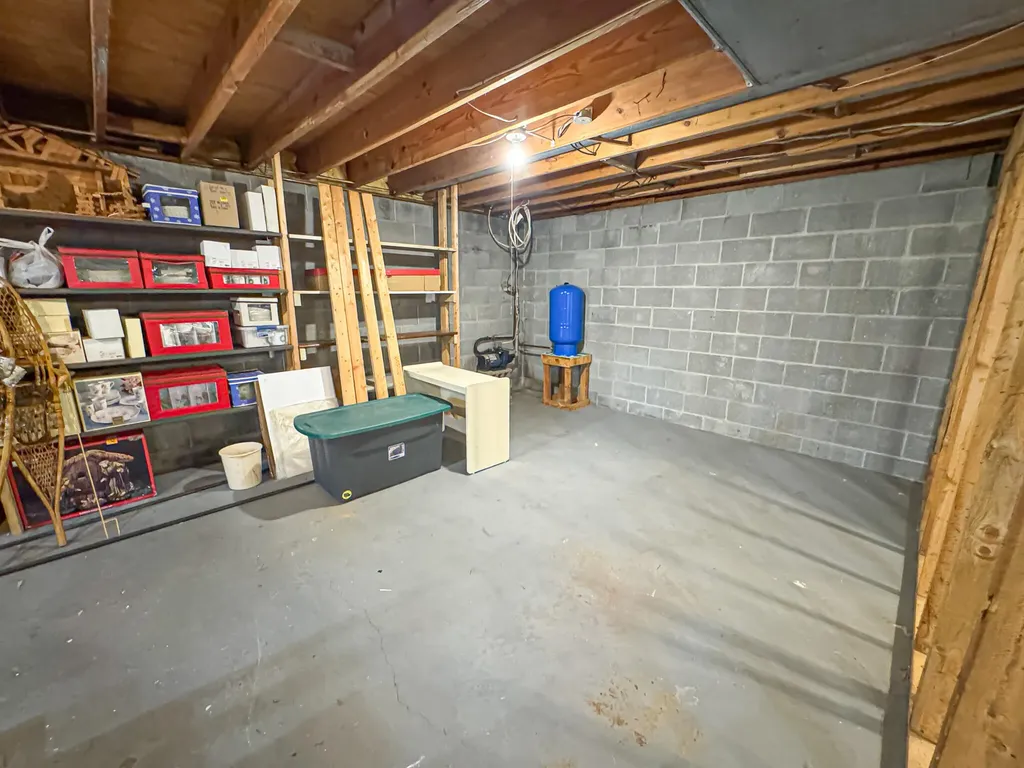 1086 Ivanhoe Drive Laketon Township MI 49445