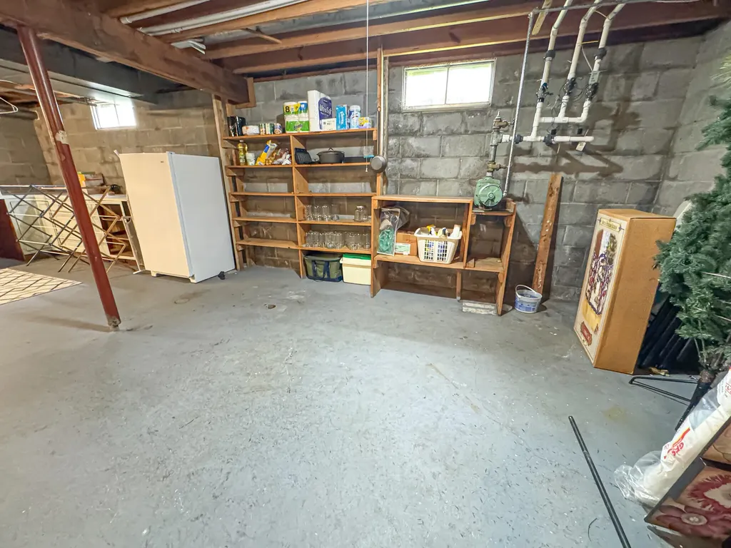 1086 Ivanhoe Drive Laketon Township MI 49445
