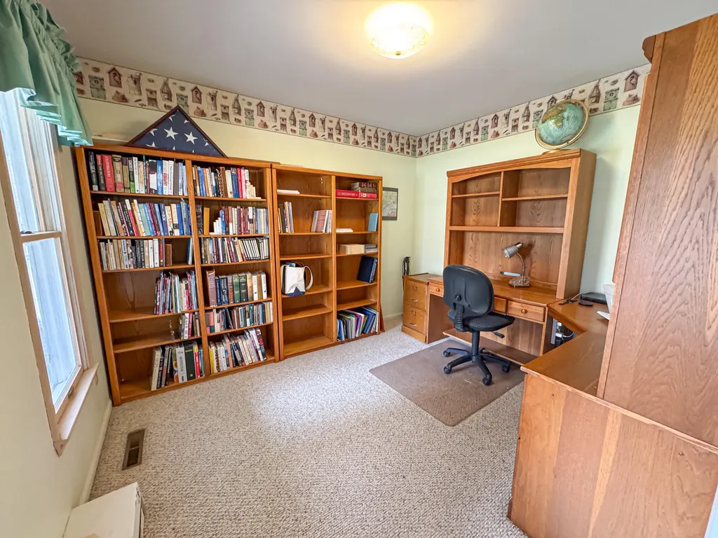 1086 Ivanhoe Drive Laketon Township MI 49445