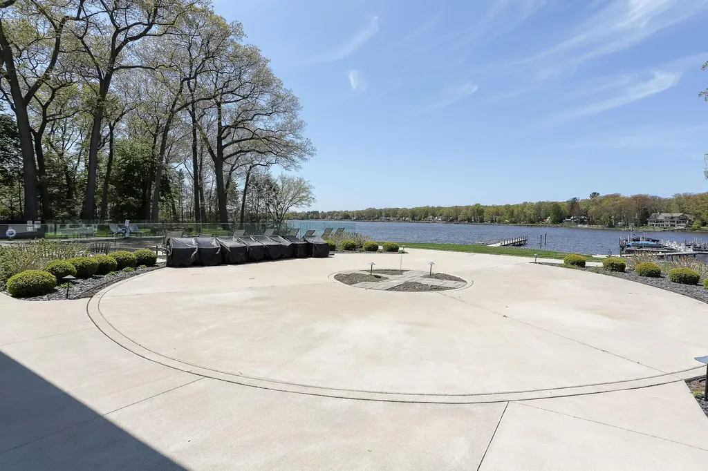 152 Jeans Meadow Court Park Township MI 49424