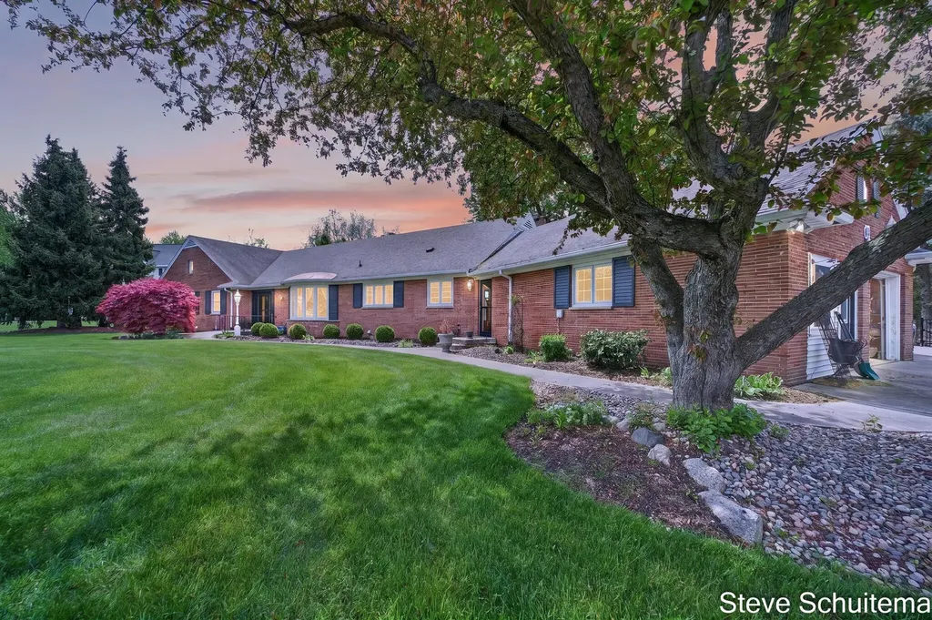 3109 S Bluff Court Hudsonville City MI 49426