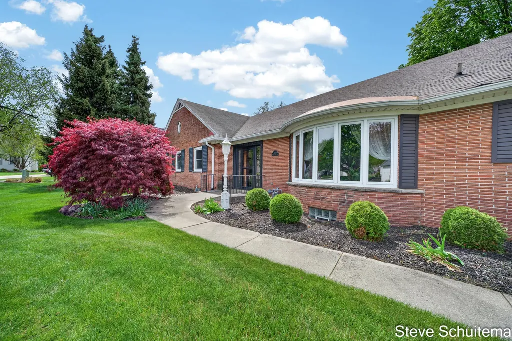 3109 S Bluff Court Hudsonville City MI 49426