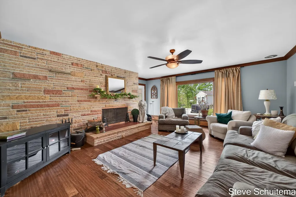 3109 S Bluff Court Hudsonville City MI 49426