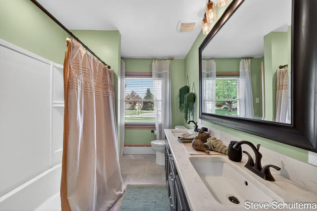 3109 S Bluff Court Hudsonville City MI 49426