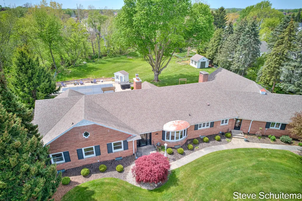 3109 S Bluff Court Hudsonville City MI 49426