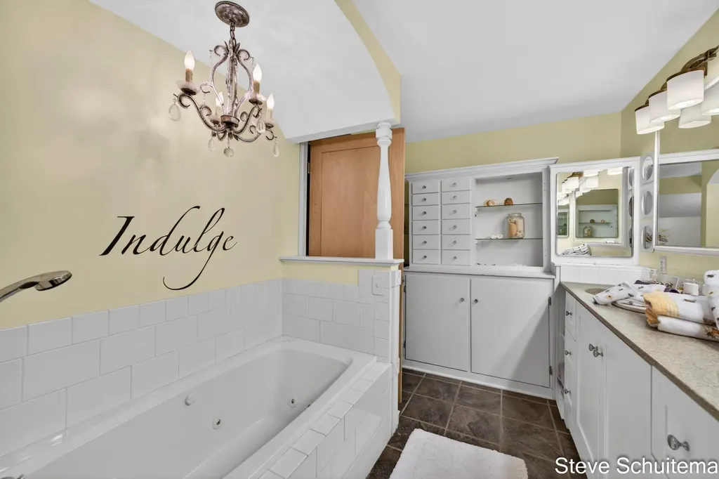 3109 S Bluff Court Hudsonville City MI 49426