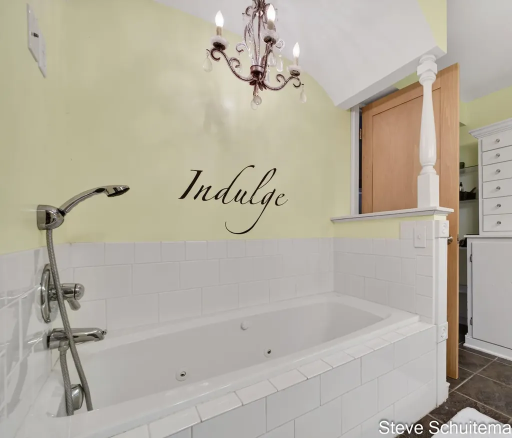 3109 S Bluff Court Hudsonville City MI 49426