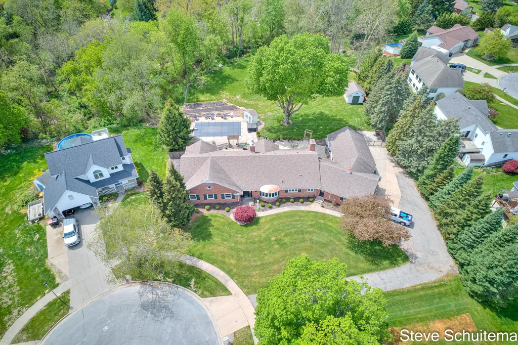 3109 S Bluff Court Hudsonville City MI 49426
