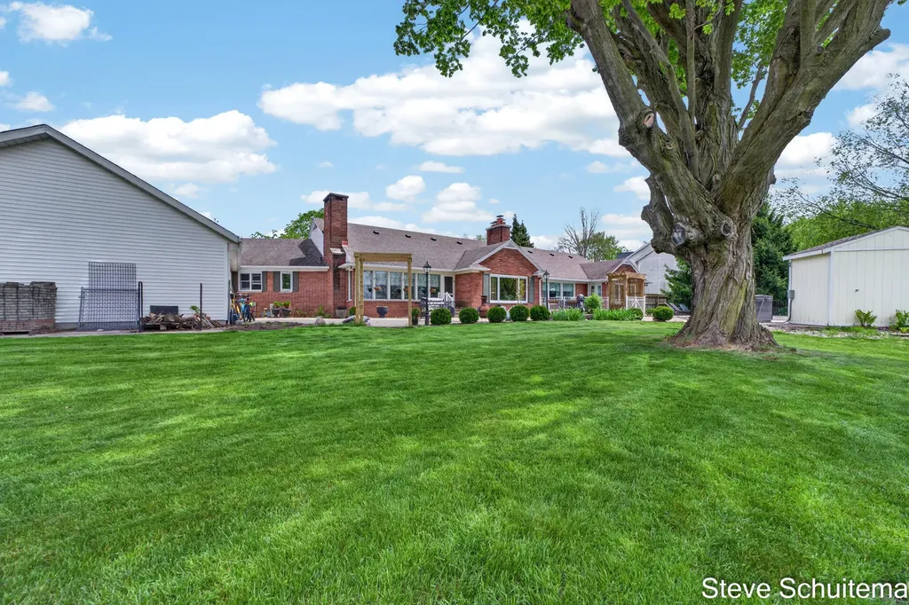 3109 S Bluff Court Hudsonville City MI 49426