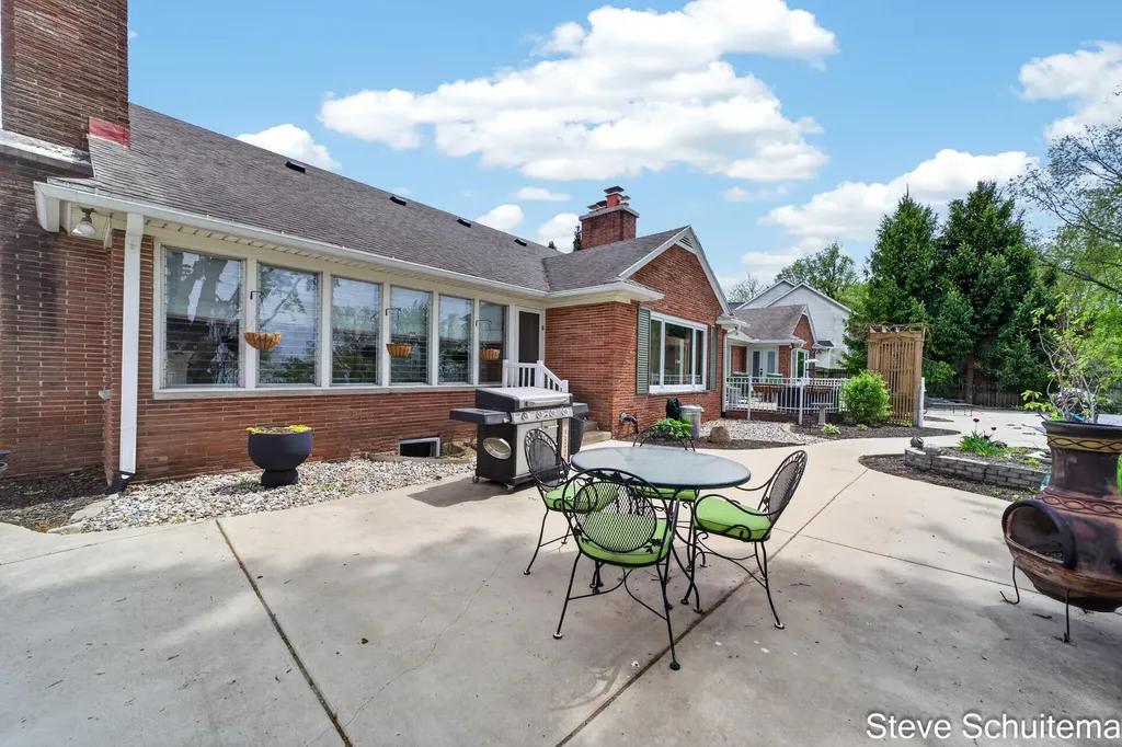 3109 S Bluff Court Hudsonville City MI 49426