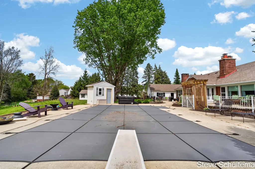 3109 S Bluff Court Hudsonville City MI 49426