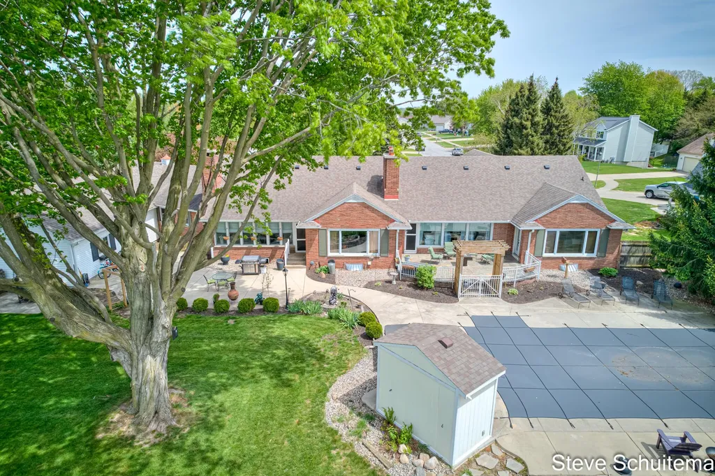 3109 S Bluff Court Hudsonville City MI 49426