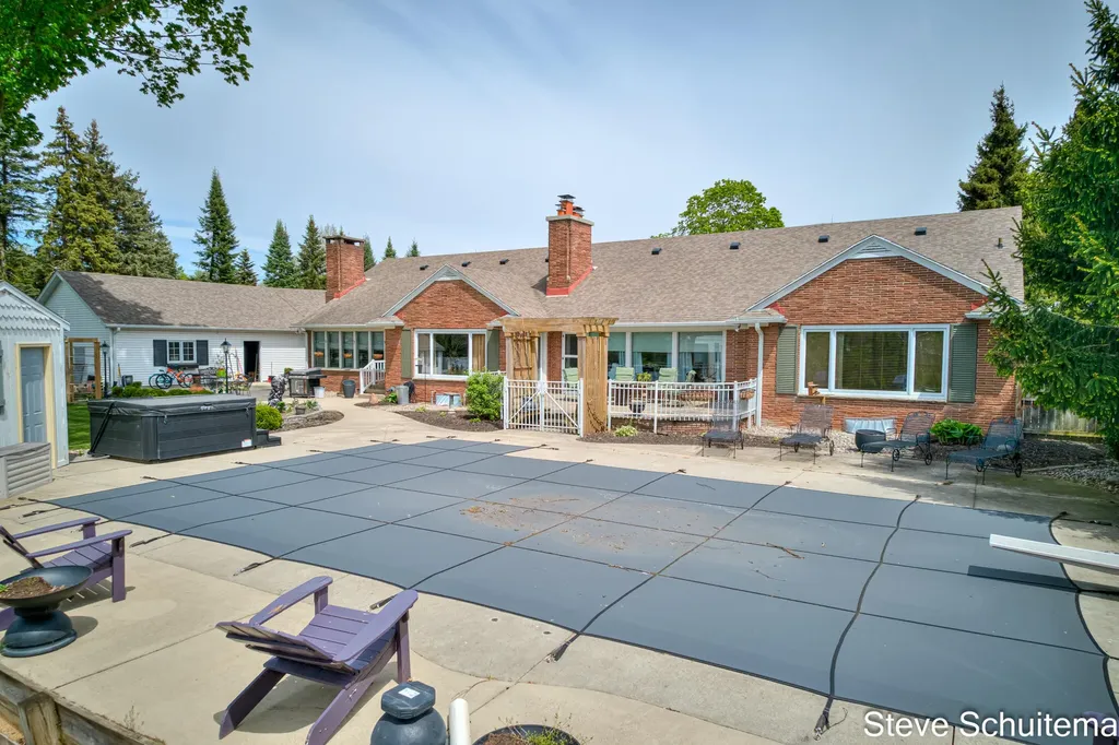 3109 S Bluff Court Hudsonville City MI 49426