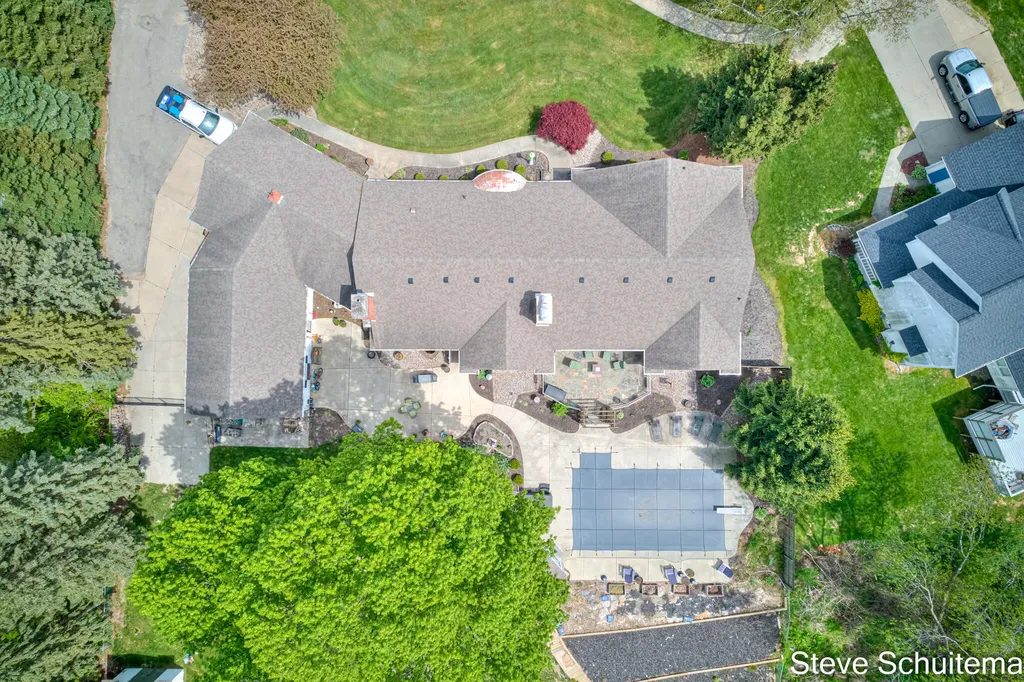 3109 S Bluff Court Hudsonville City MI 49426