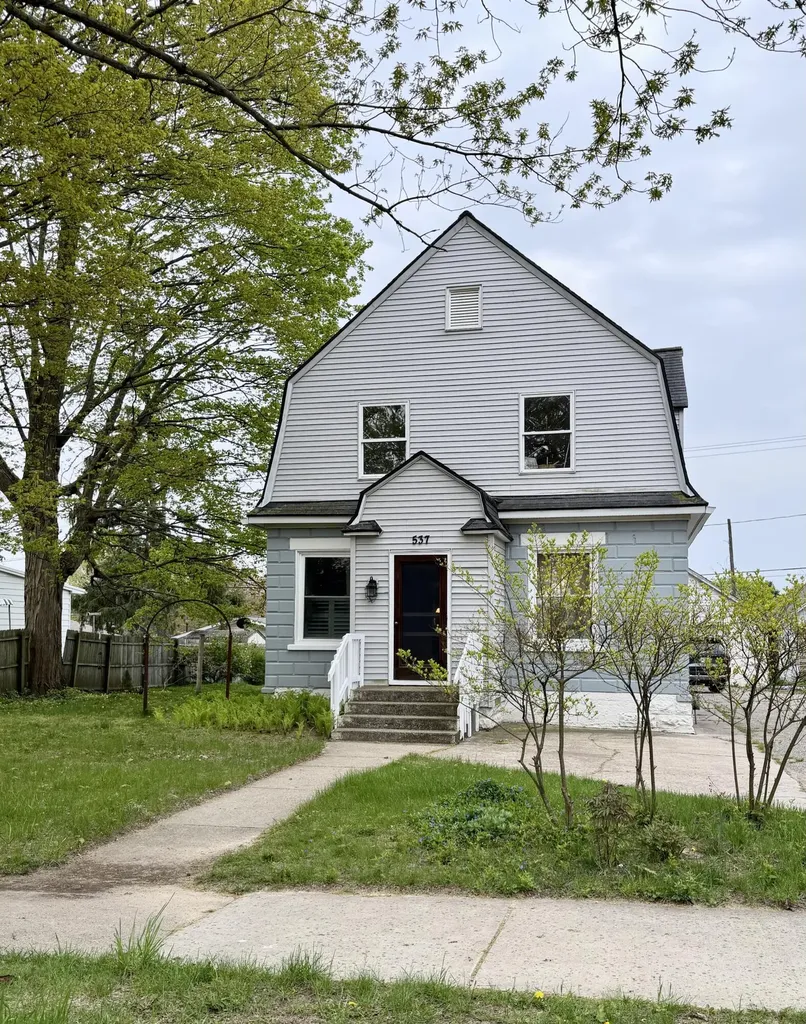 537 W Main Street Fennville City MI 49408