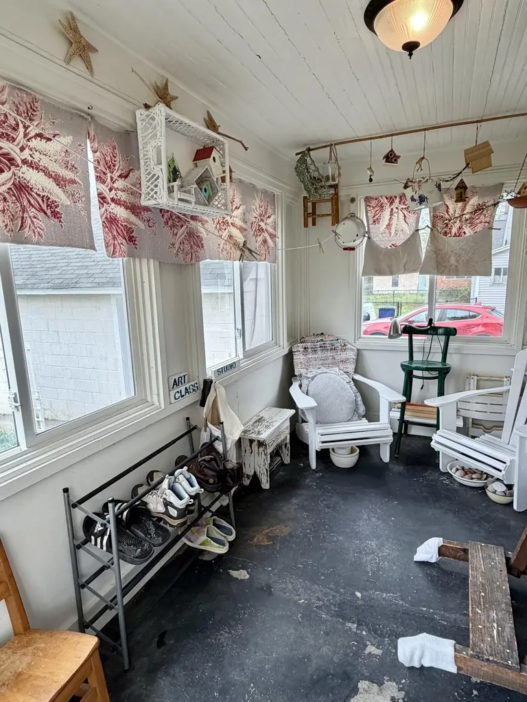 537 W Main Street Fennville City MI 49408