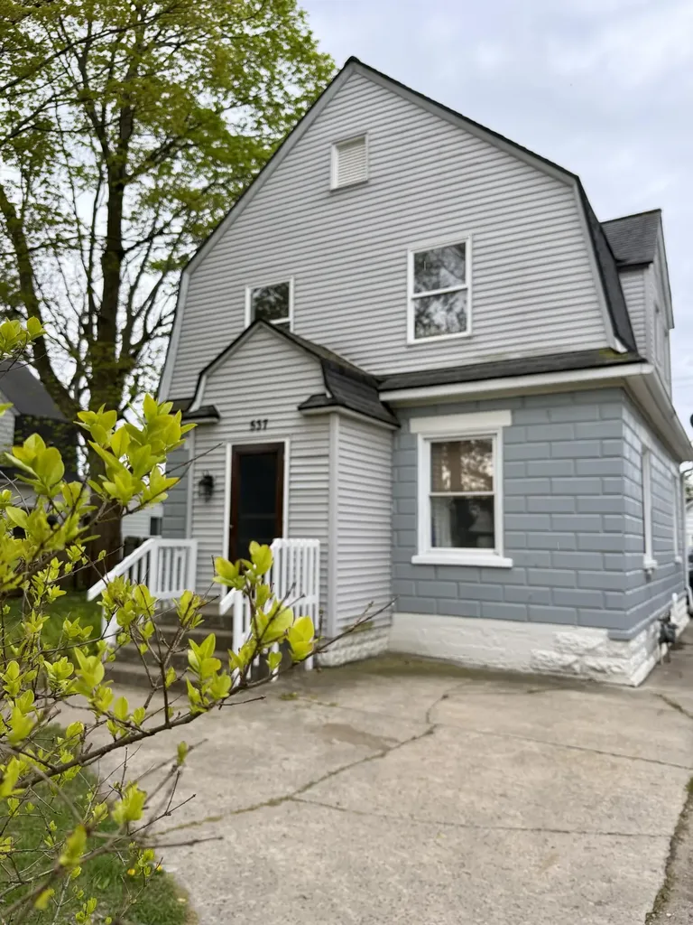 537 W Main Street Fennville City MI 49408