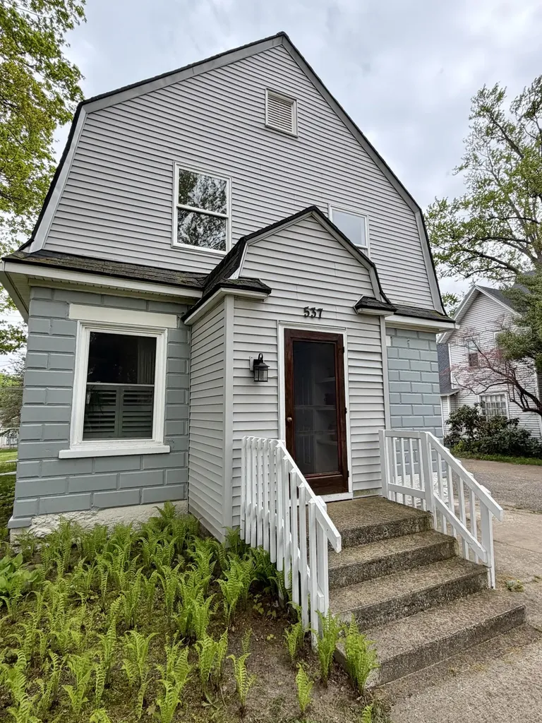 537 W Main Street Fennville City MI 49408