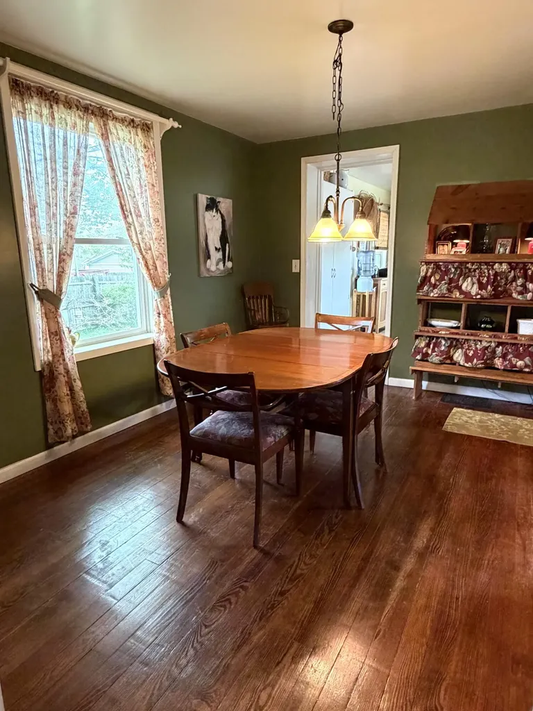 537 W Main Street Fennville City MI 49408