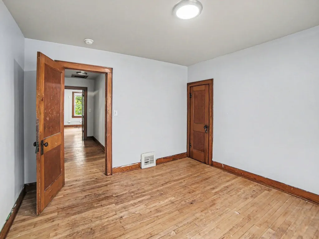 324 Merrill Avenue Muskegon City MI 49441