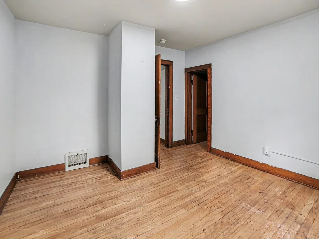 324 Merrill Avenue Muskegon City MI 49441