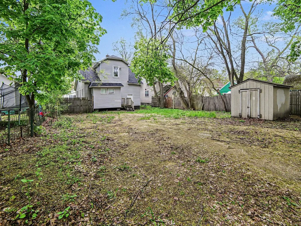 324 Merrill Avenue Muskegon City MI 49441