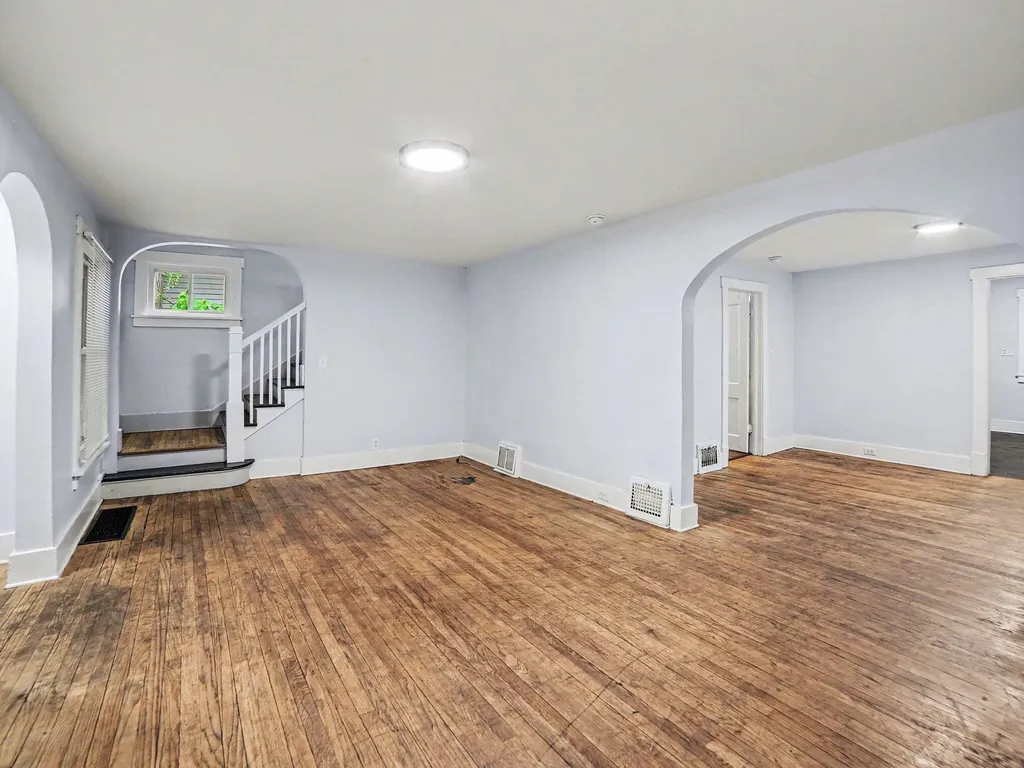 324 Merrill Avenue Muskegon City MI 49441