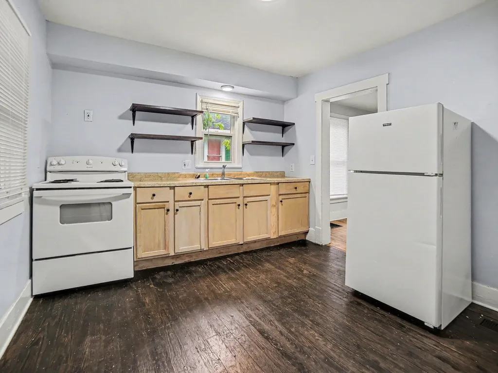 324 Merrill Avenue Muskegon City MI 49441