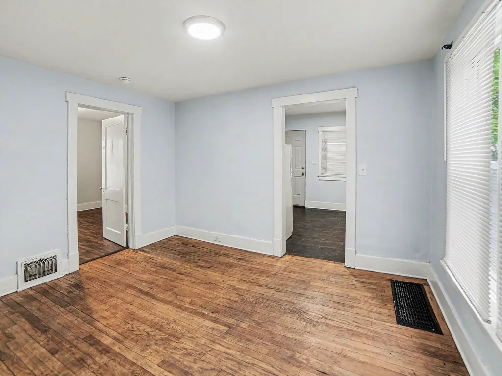 324 Merrill Avenue Muskegon City MI 49441