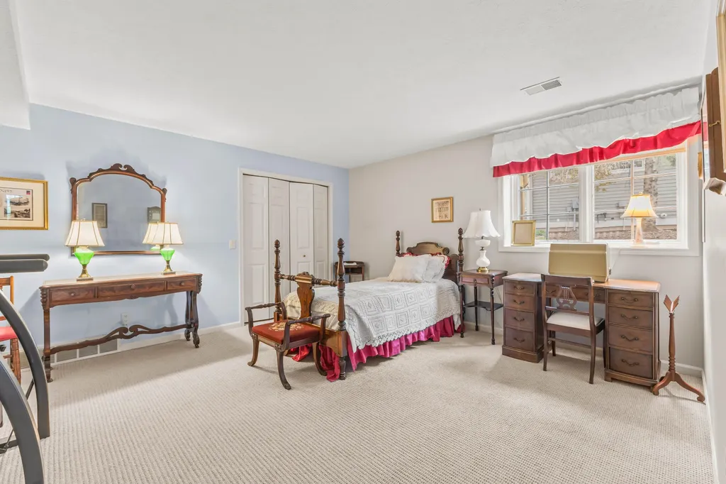 2166 Lamberton Creek Lane NE Grand Rapids City MI 49505