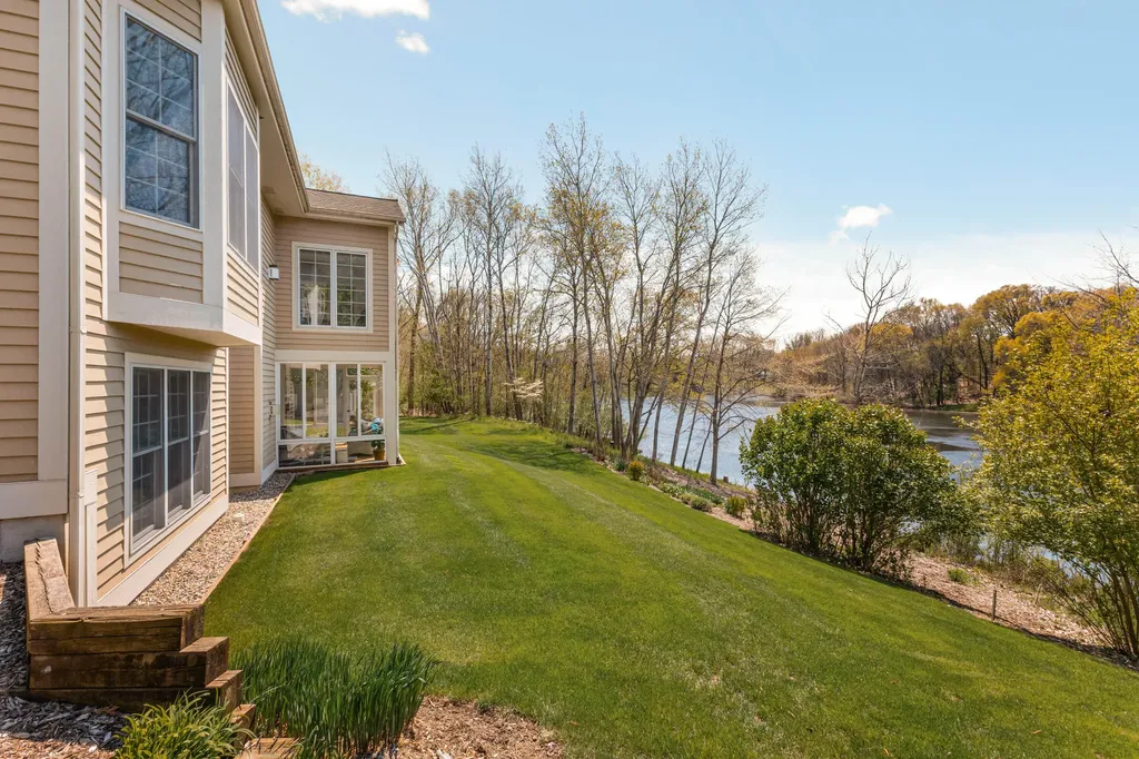 2166 Lamberton Creek Lane NE Grand Rapids City MI 49505