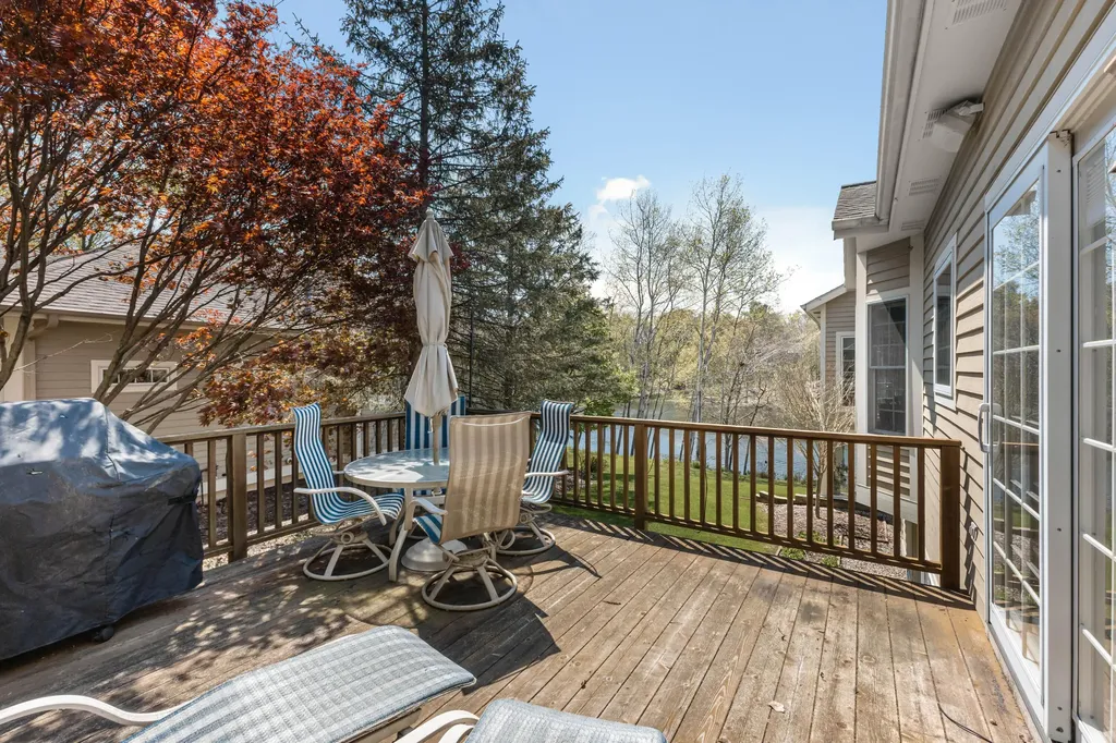 2166 Lamberton Creek Lane NE Grand Rapids City MI 49505