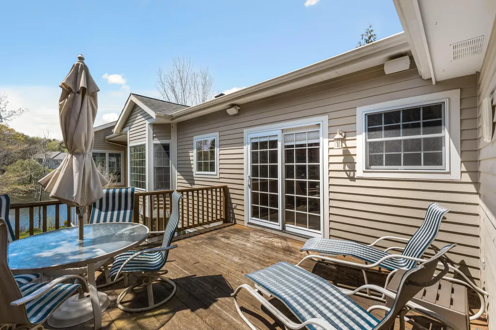 2166 Lamberton Creek Lane NE Grand Rapids City MI 49505