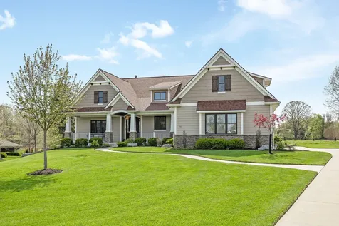 719 Golfview Drive Unknown City MI 49406