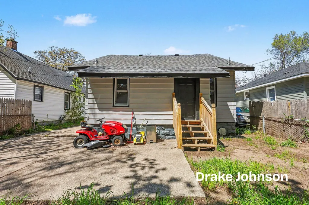 1626 Dyson Street Muskegon City MI 49442