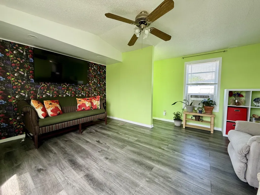 333 E Lakewood Boulevard Holland Charter Township MI 49424