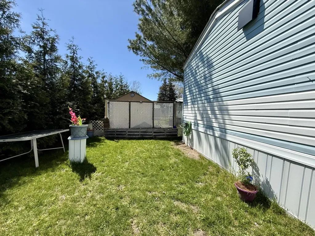 333 E Lakewood Boulevard Holland Charter Township MI 49424