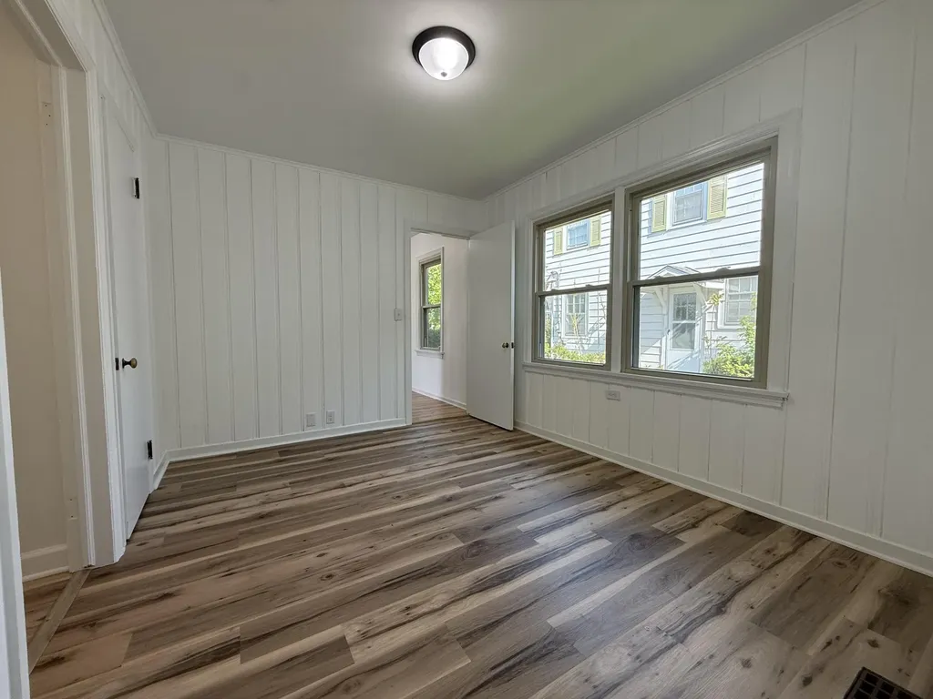 1350 Giddings Avenue SE Grand Rapids City MI 49506