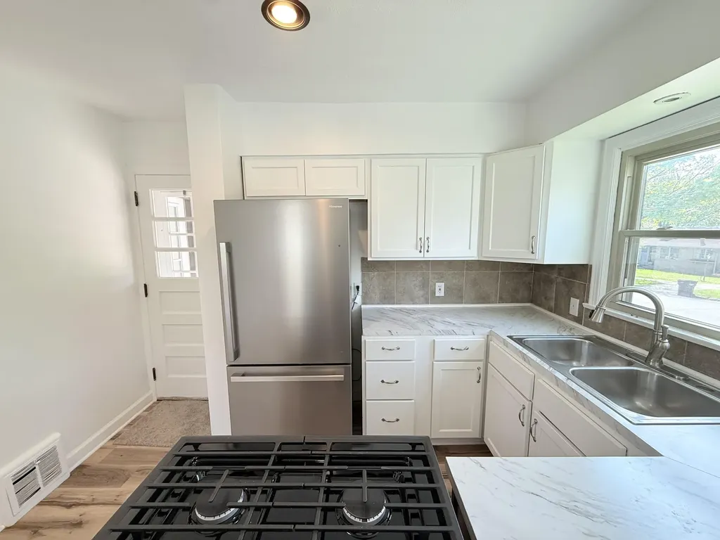 1350 Giddings Avenue SE Grand Rapids City MI 49506