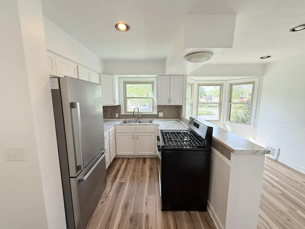 1350 Giddings Avenue SE Grand Rapids City MI 49506