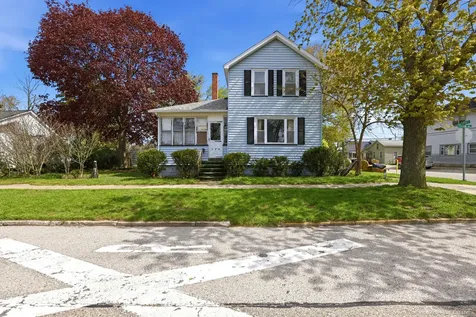 533 Fulton Street Grand Haven City MI 49417