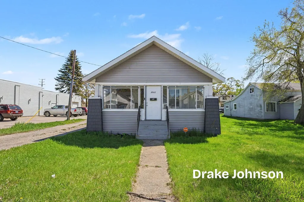 2022 Henry Street Muskegon City MI 49441
