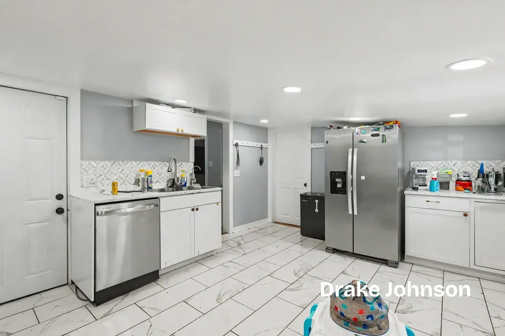 2022 Henry Street Muskegon City MI 49441