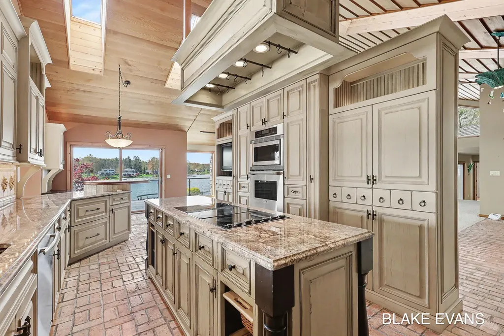 4069 Forest Point Drive Norton Shores City MI 49441